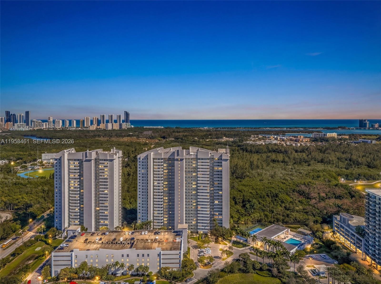 14951 Royal Oaks Ln #2201 North Miami, FL 33181