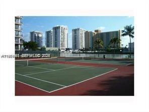 1000 Parkview Dr #224 Hallandale Beach, FL 33009