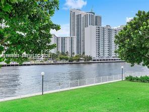 1000 Parkview Dr #224 Hallandale Beach, FL 33009