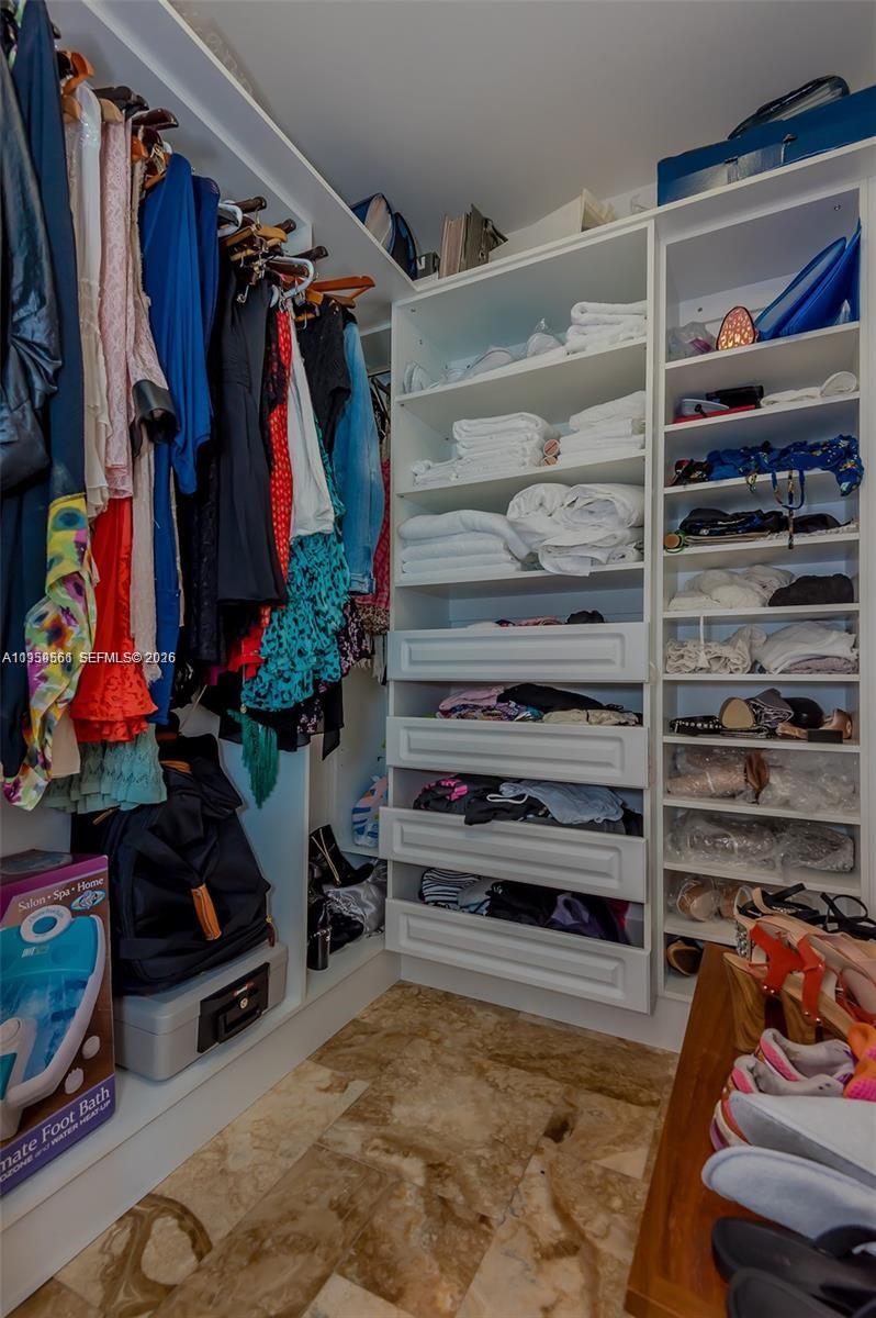 image Continuum South Beach North Tower13