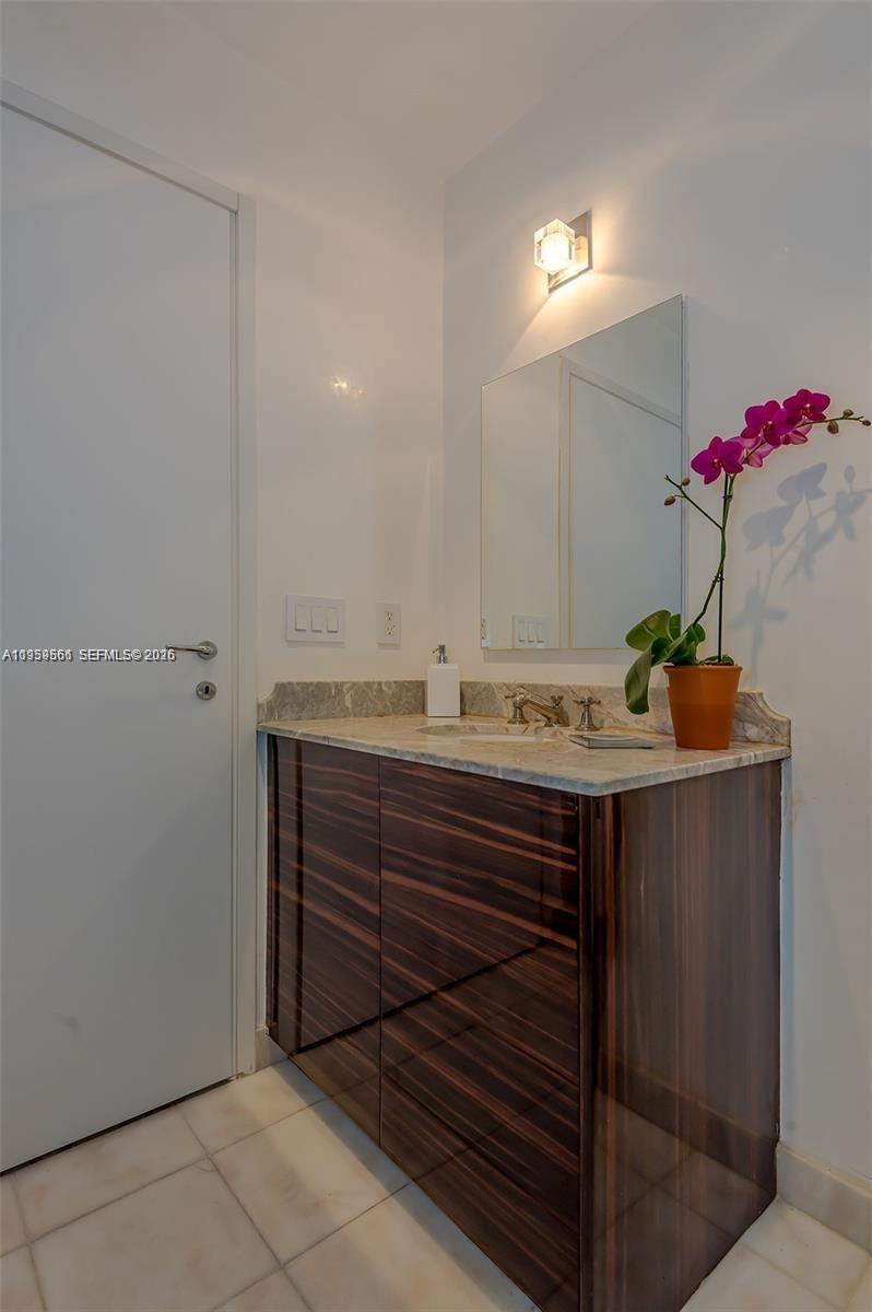 image Continuum South Beach North Tower8