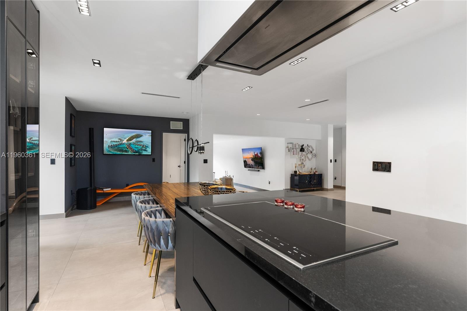 63 SW 31st Rd Miami, FL 33129