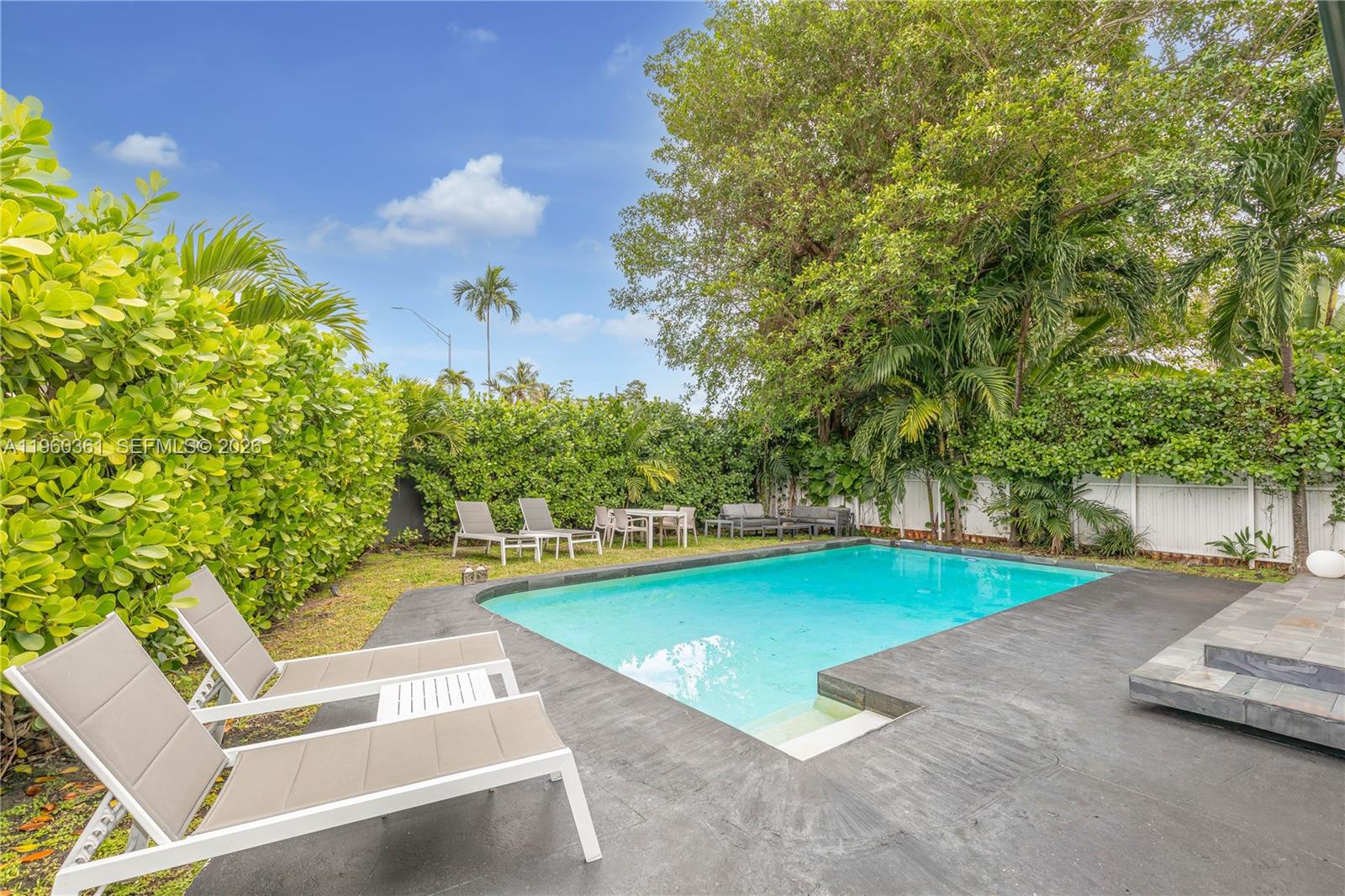 63 SW 31st Rd Miami, FL 33129