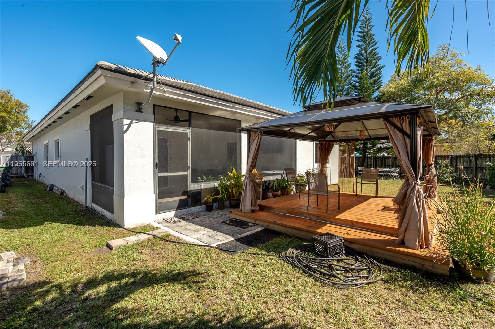 3054 SE 5th Dr Homestead, FL 33033