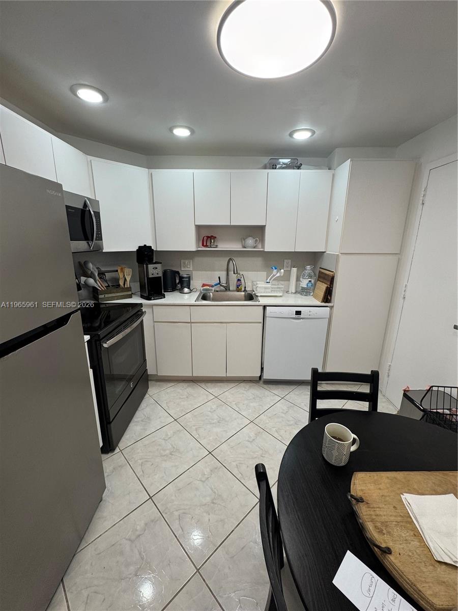 image Arlen House Condo12