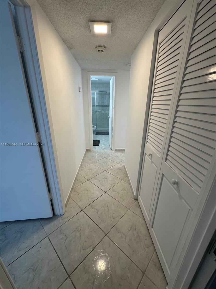 image Arlen House Condo15