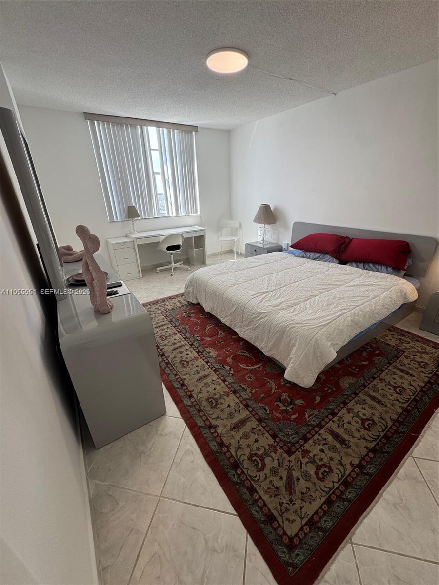 image Arlen House Condo8