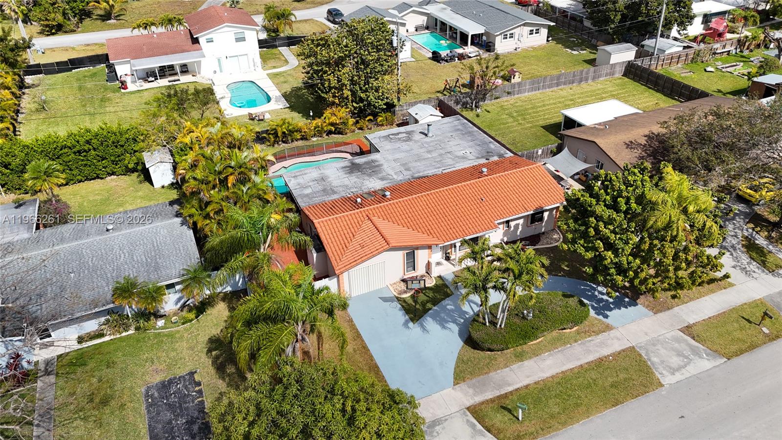 9131 SW 178th Ter Palmetto Bay, FL 33157