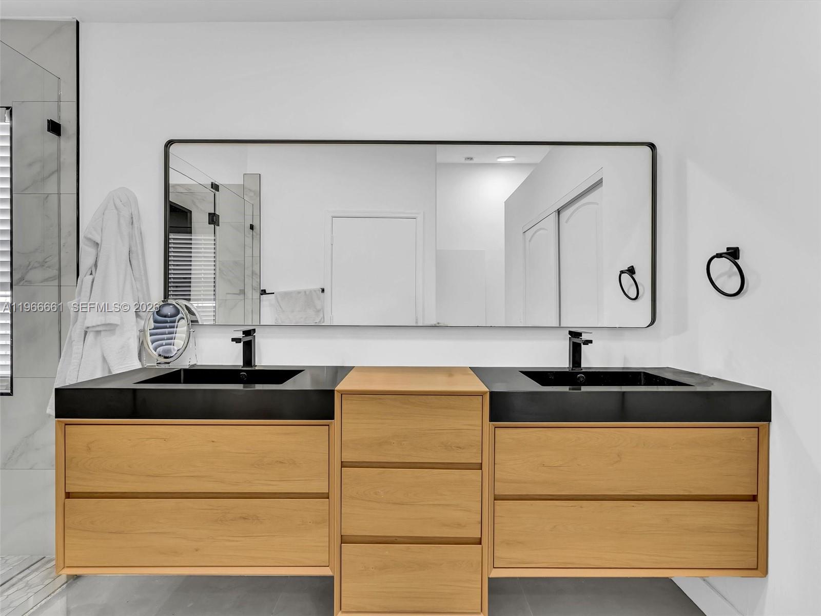 4962 SW 32nd Way Hollywood, FL 33312