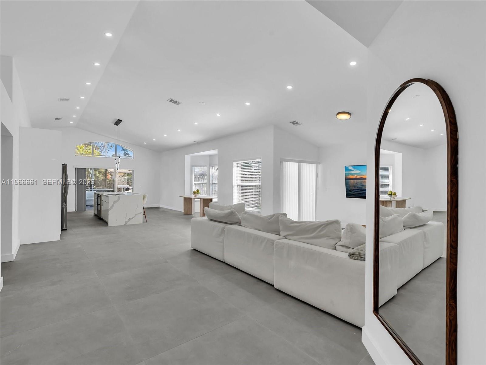 4962 SW 32nd Way Hollywood, FL 33312