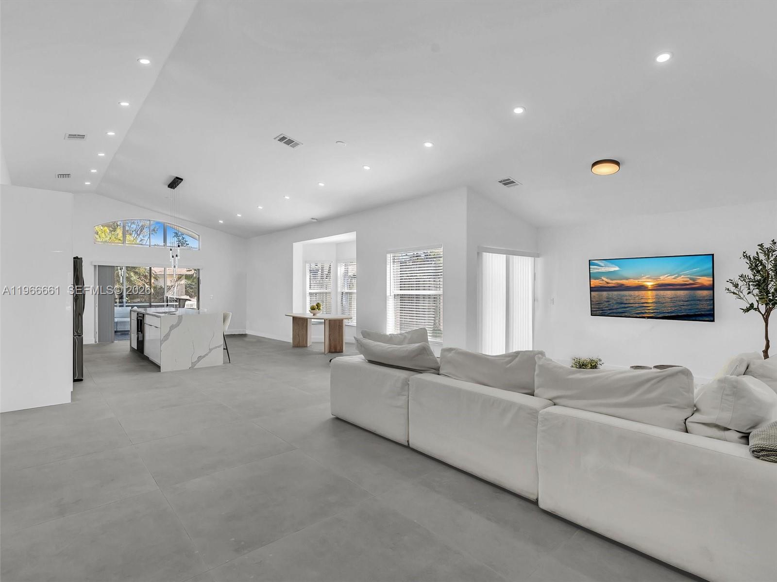 4962 SW 32nd Way Hollywood, FL 33312