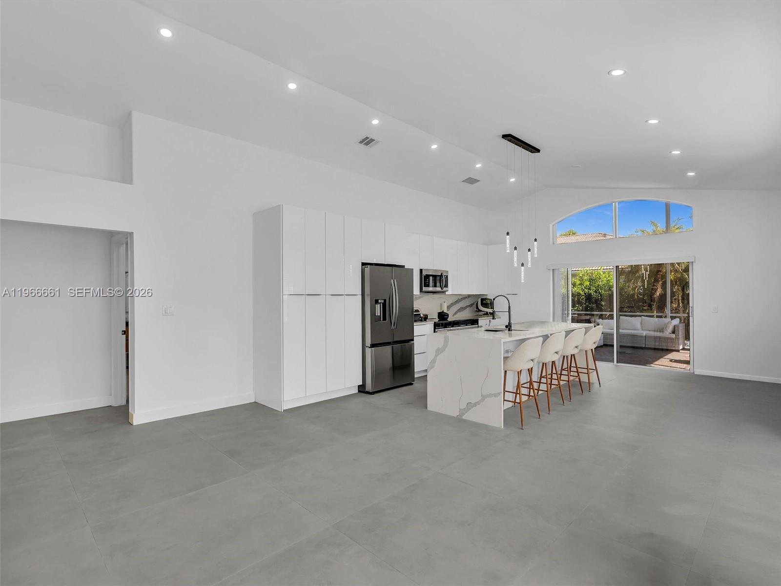 4962 SW 32nd Way Hollywood, FL 33312