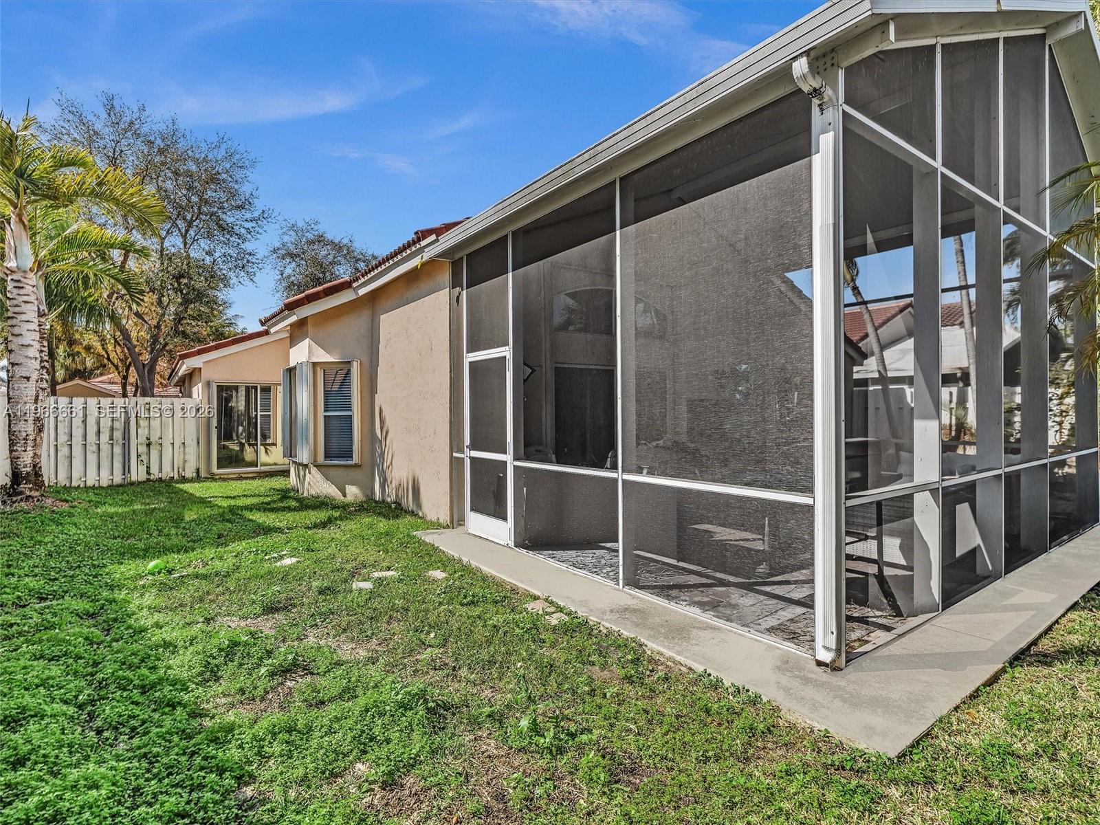 4962 SW 32nd Way Hollywood, FL 33312