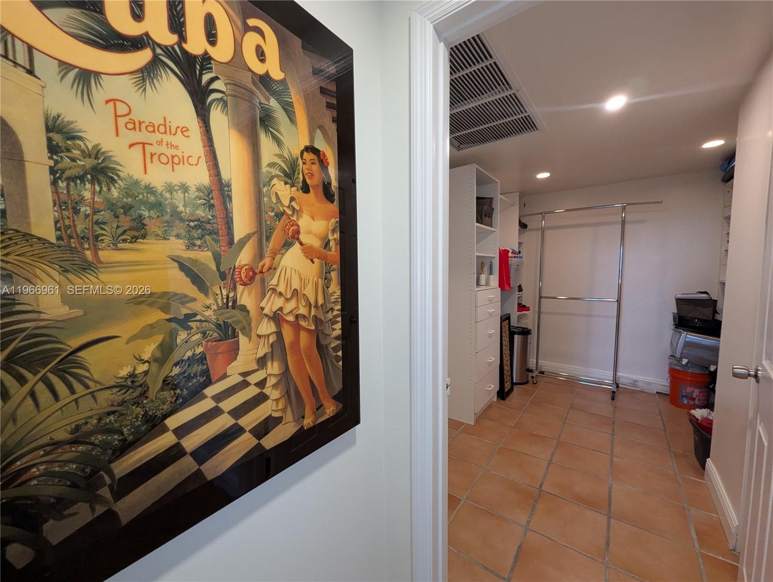 5161 Collins Ave #208 Miami Beach, FL 33140