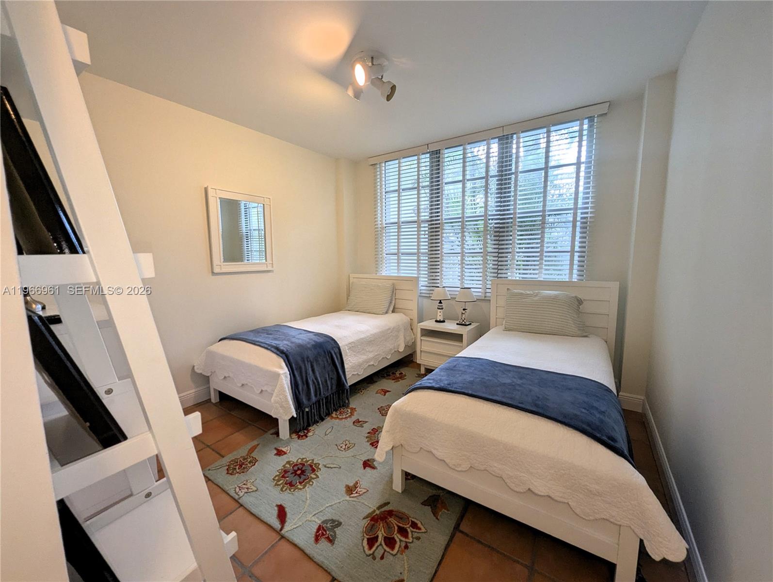 5161 Collins Ave #208 Miami Beach, FL 33140