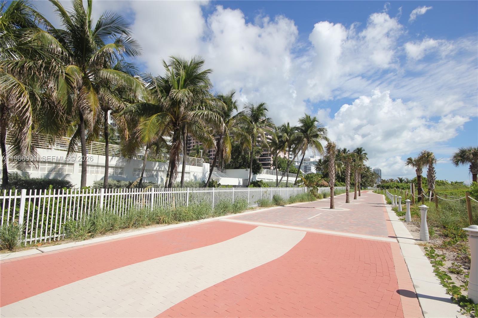 5161 Collins Ave #208 Miami Beach, FL 33140