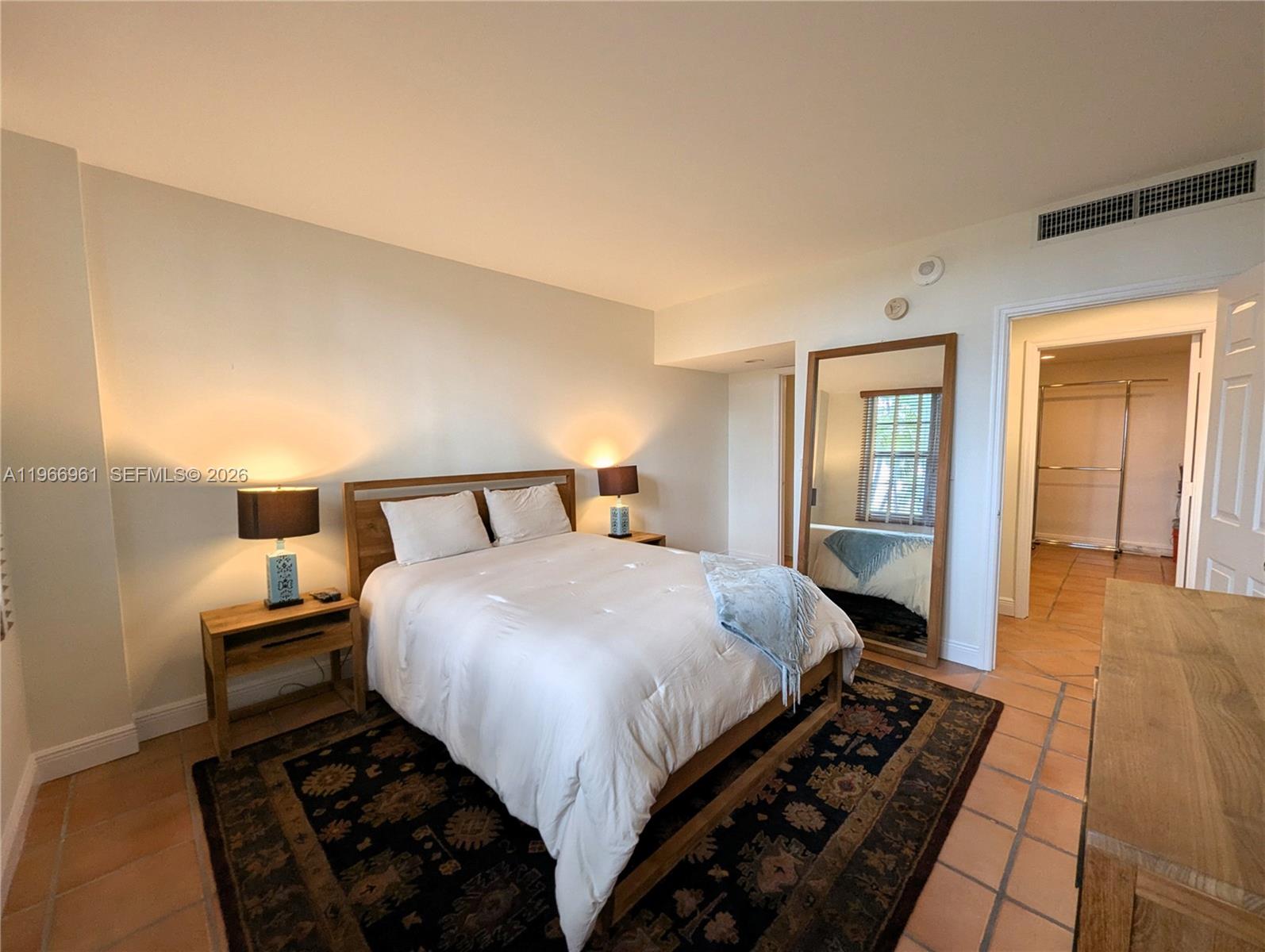 5161 Collins Ave #208 Miami Beach, FL 33140