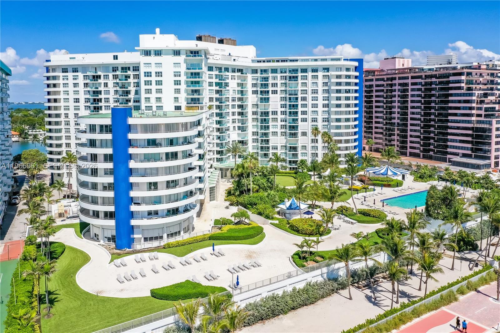 5161 Collins Ave #208 Miami Beach, FL 33140