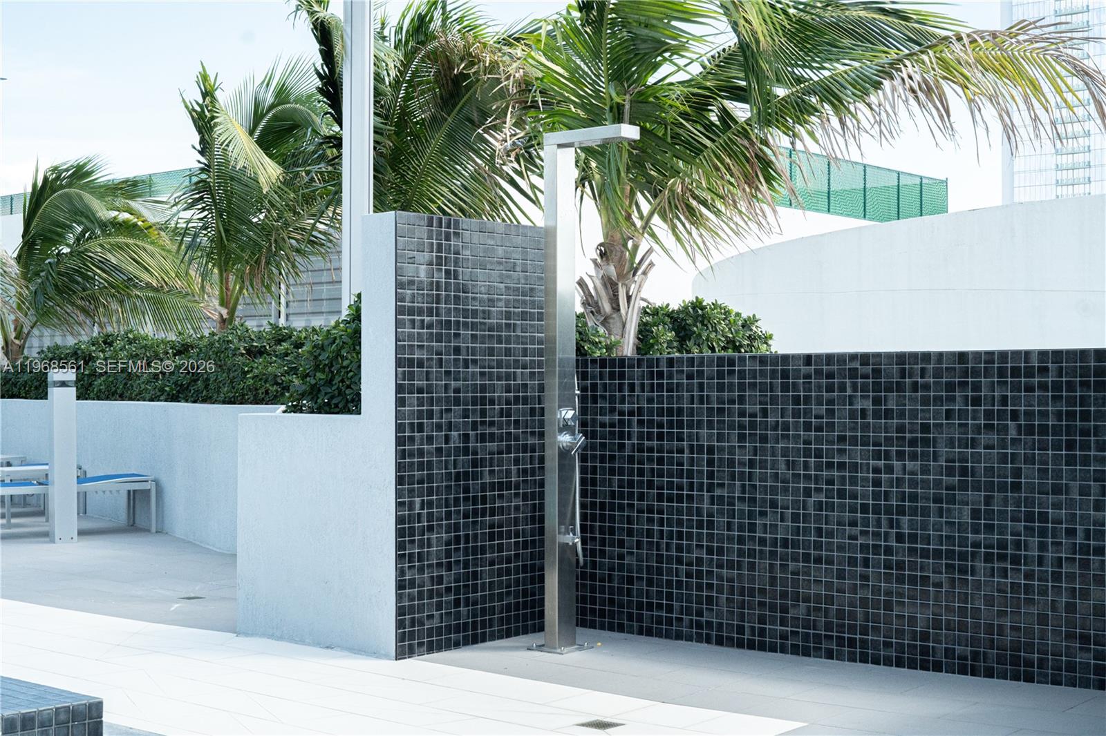 image Platinum Condominium10