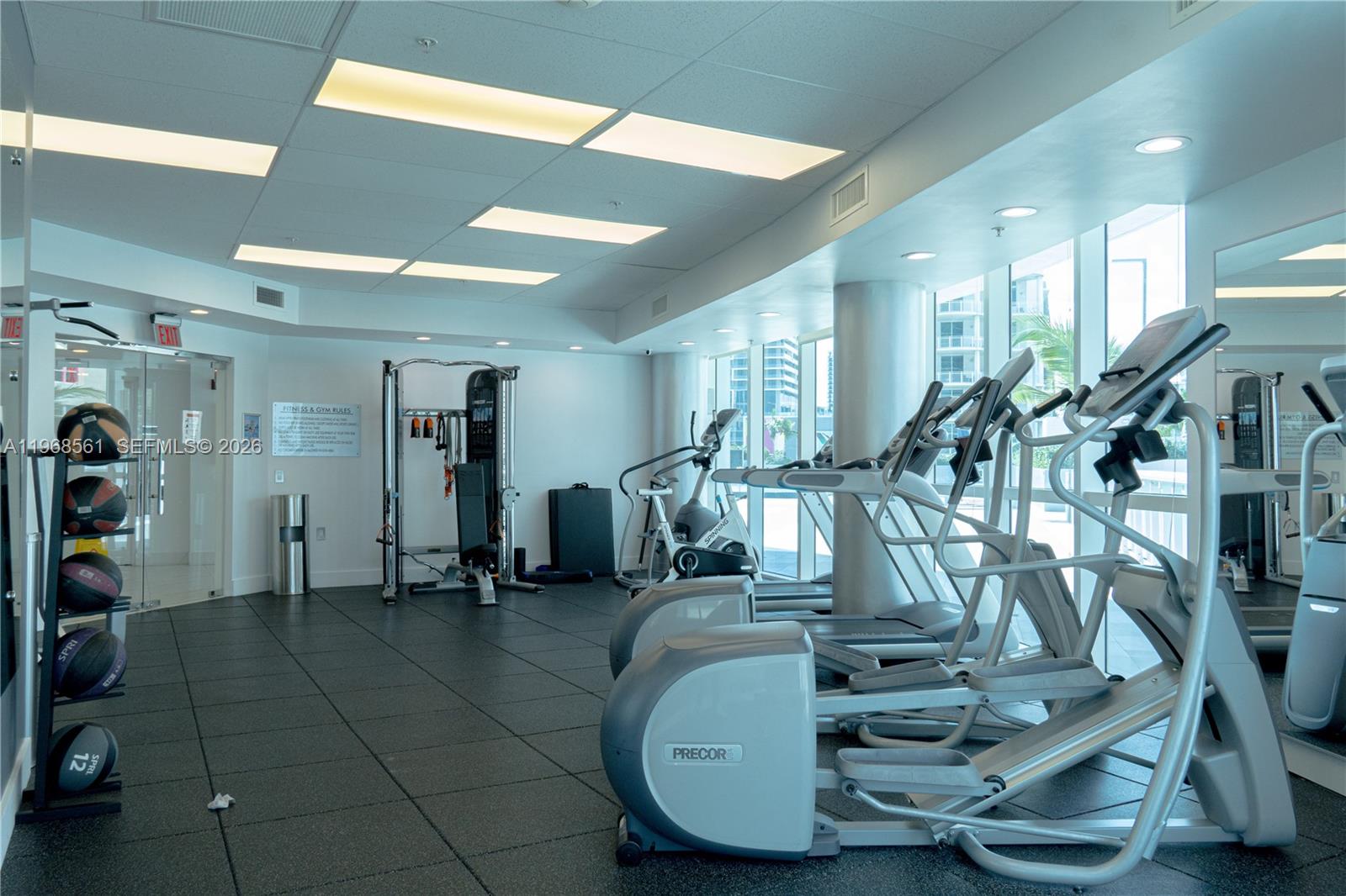 image Platinum Condominium18