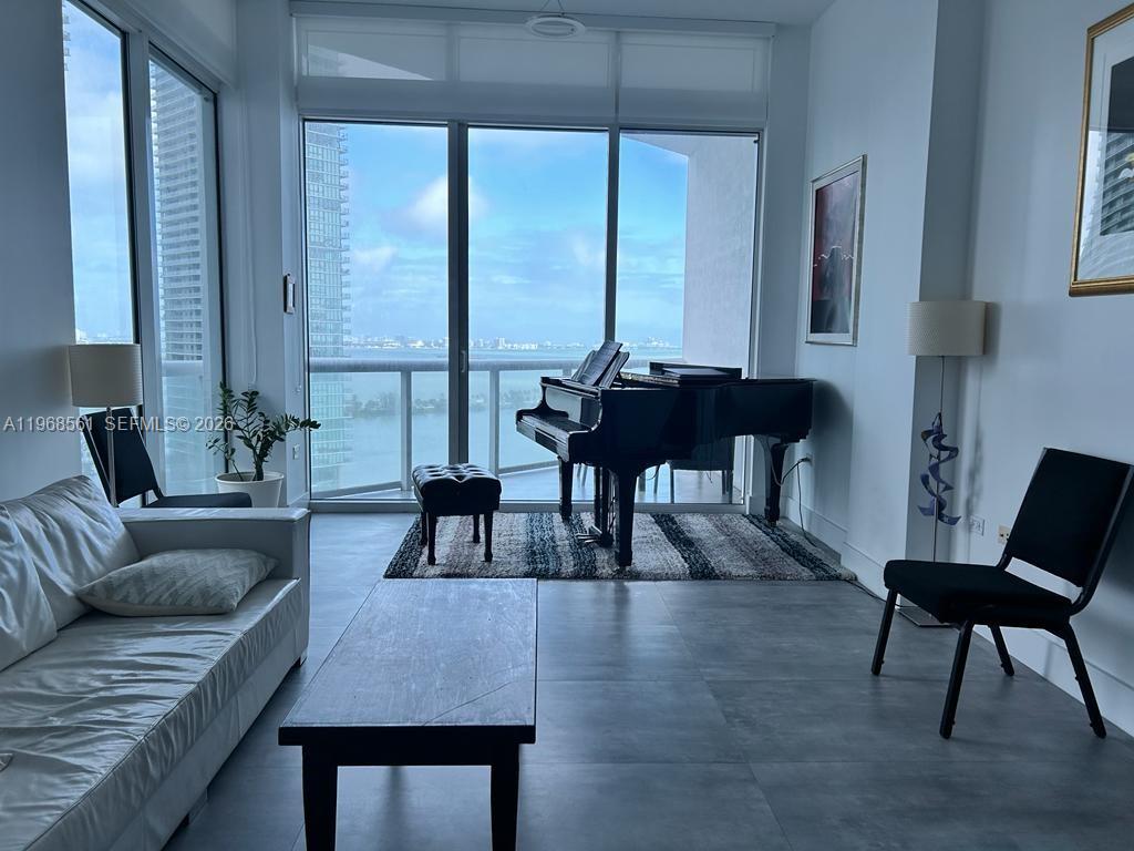 image Platinum Condominium4