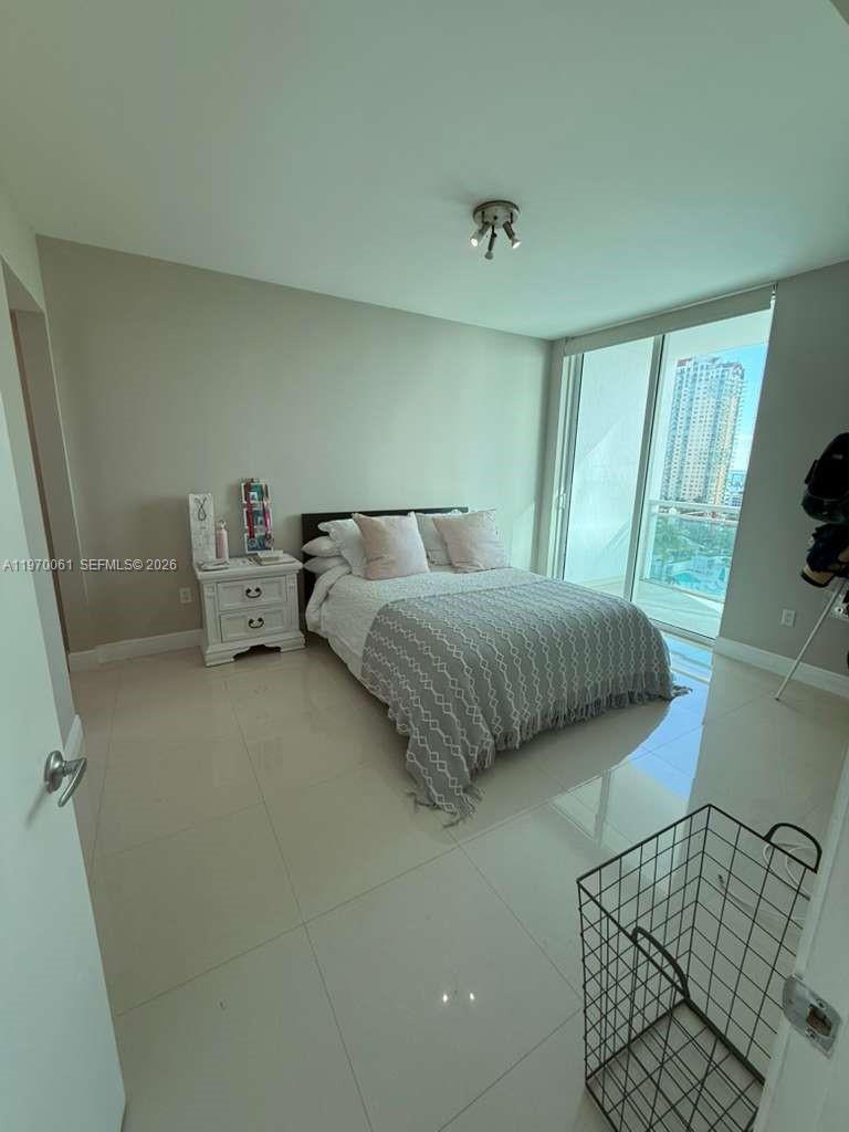 image The Plaza on Brickell East18