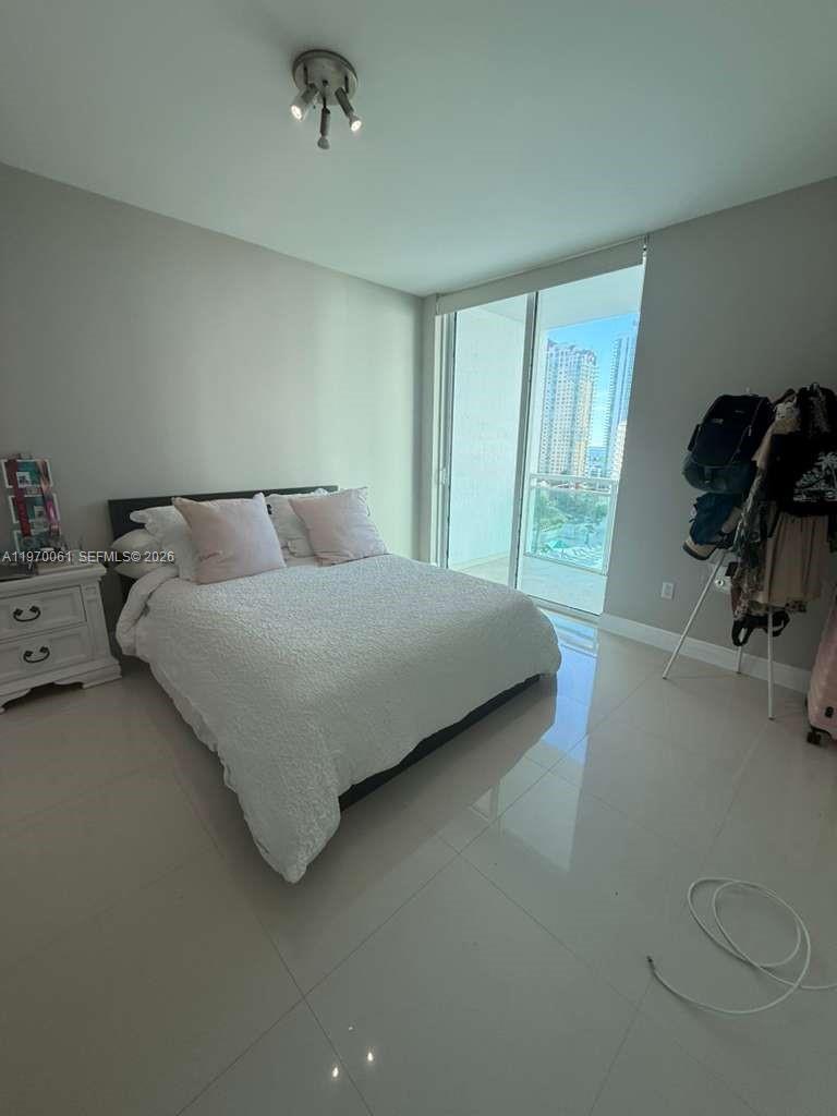 image The Plaza on Brickell East20