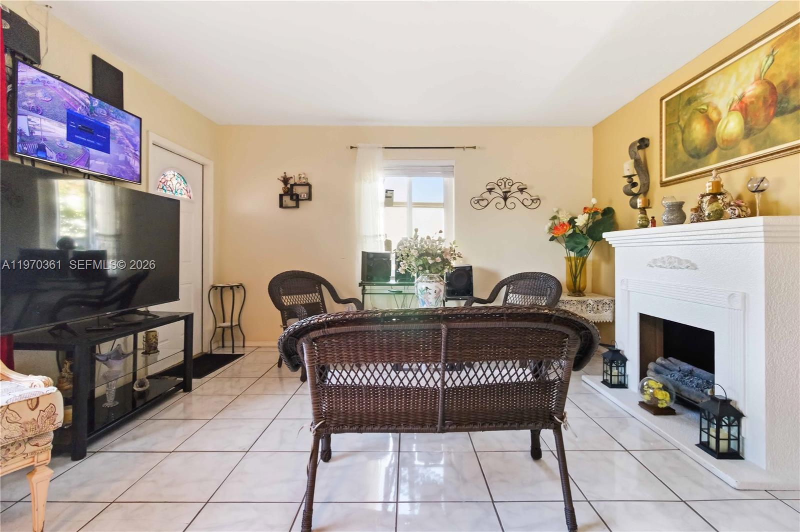 380 NW 133rd St North Miami, FL 33168