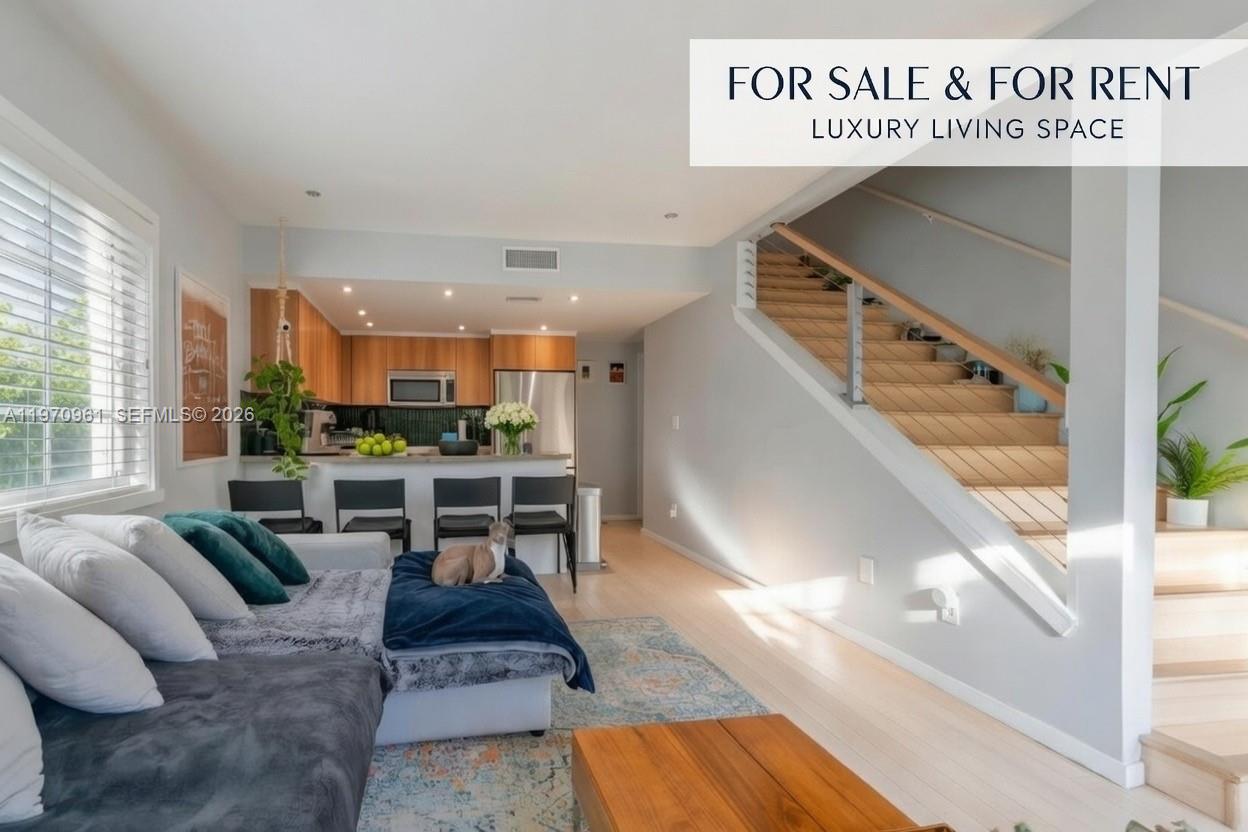 1061 Michigan Ave #4