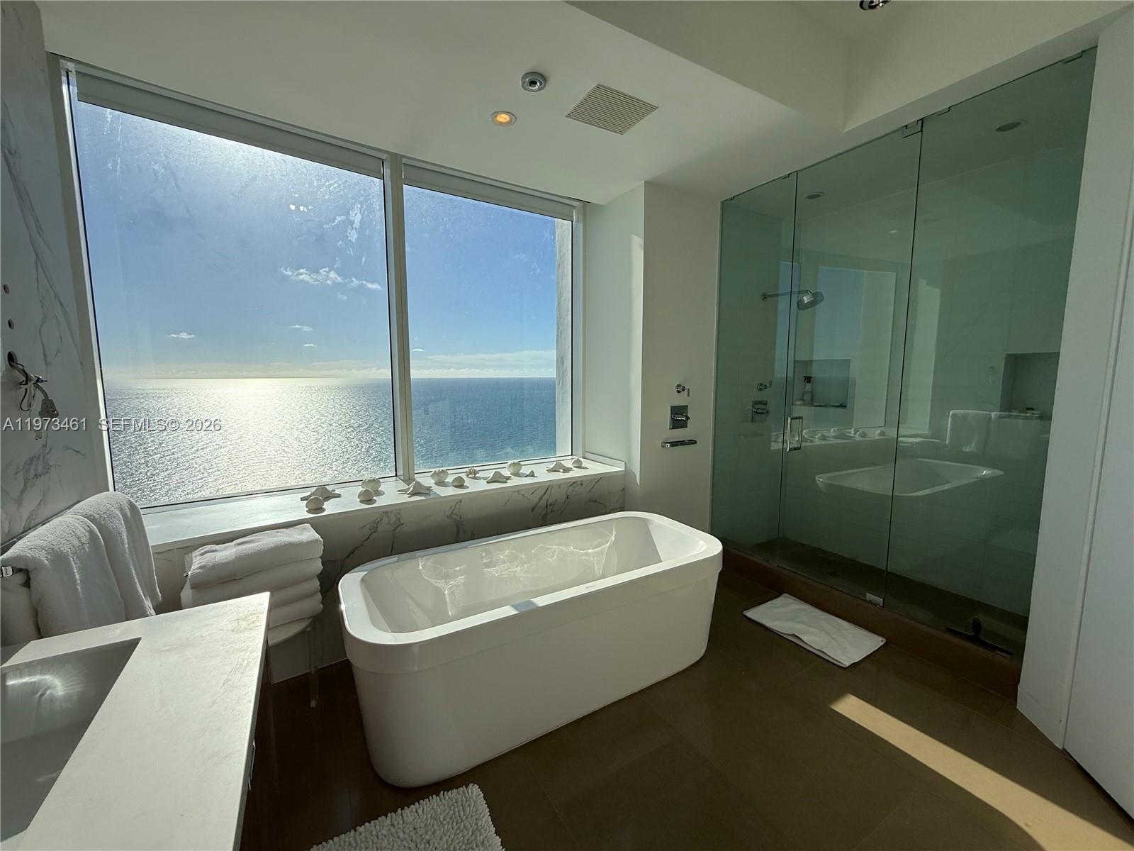 18101 Collins Ave #5509 Sunny Isles Beach, FL 33160