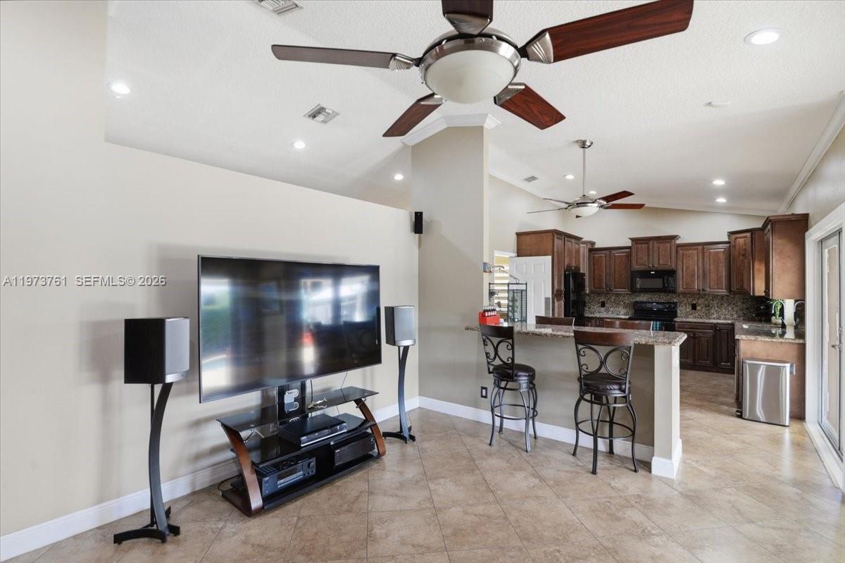 6520 Olde Moat Way Davie, FL 33331