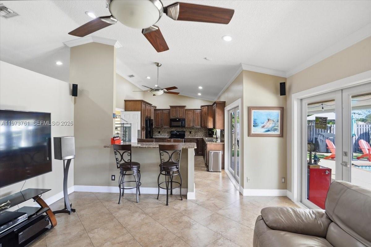 6520 Olde Moat Way Davie, FL 33331