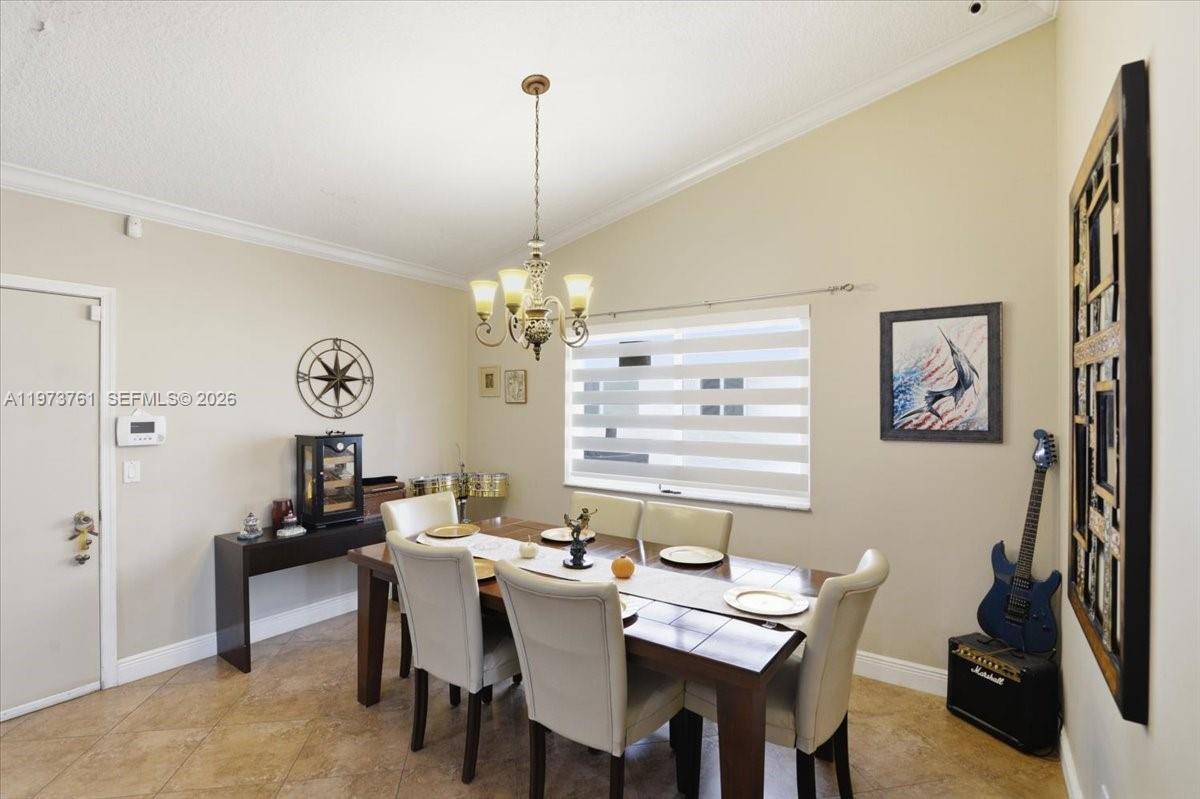 6520 Olde Moat Way Davie, FL 33331