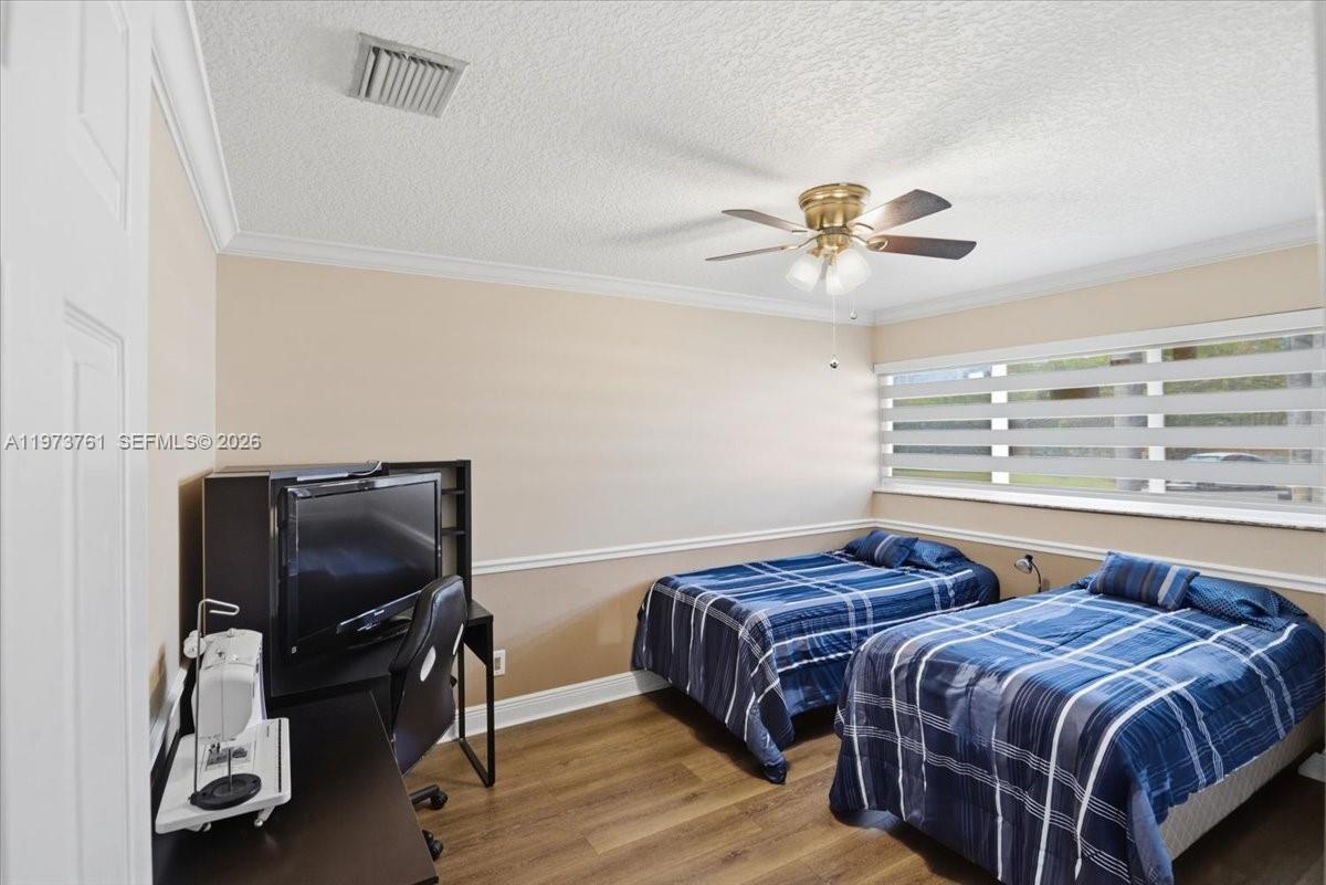 6520 Olde Moat Way Davie, FL 33331