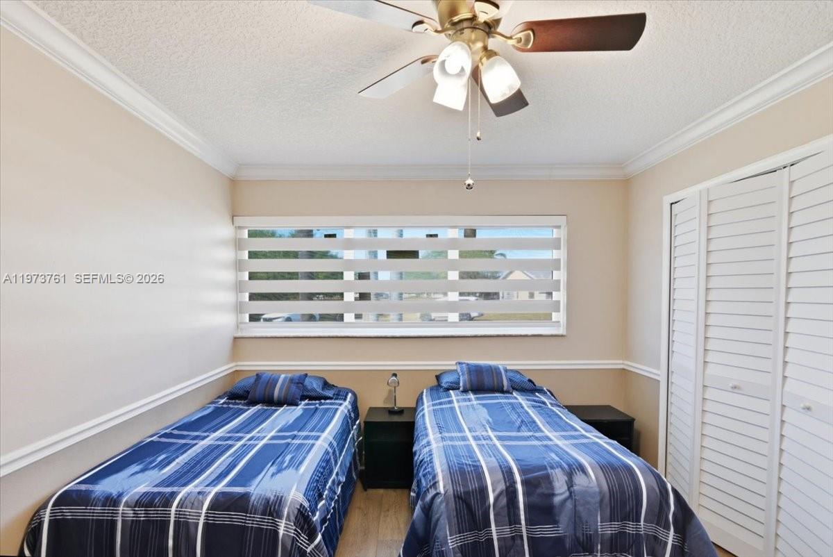 6520 Olde Moat Way Davie, FL 33331