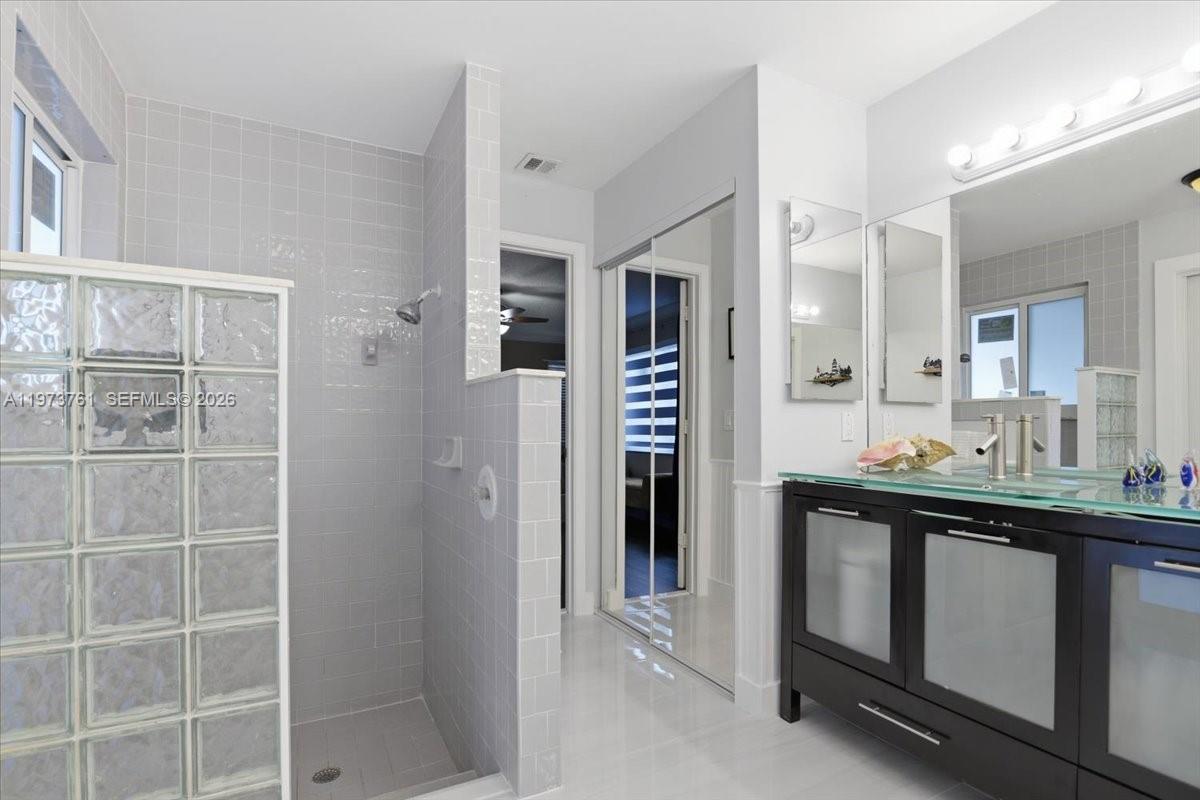 6520 Olde Moat Way Davie, FL 33331