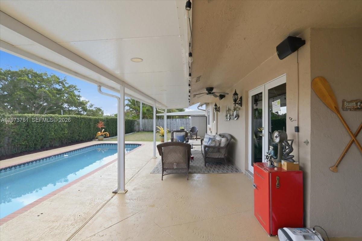 6520 Olde Moat Way Davie, FL 33331