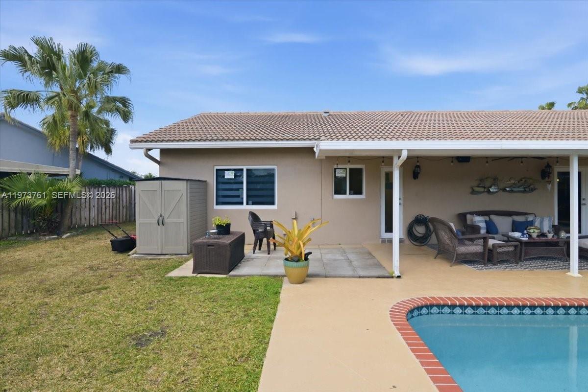 6520 Olde Moat Way Davie, FL 33331