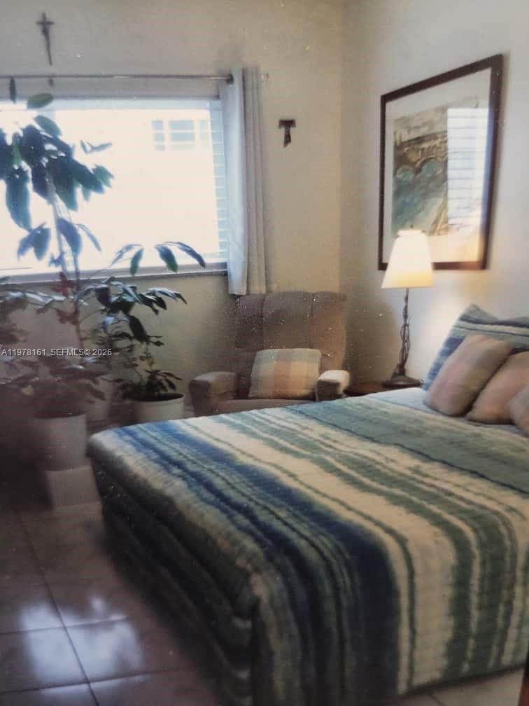 580 Egret Dr #121 Hallandale Beach, FL 33009