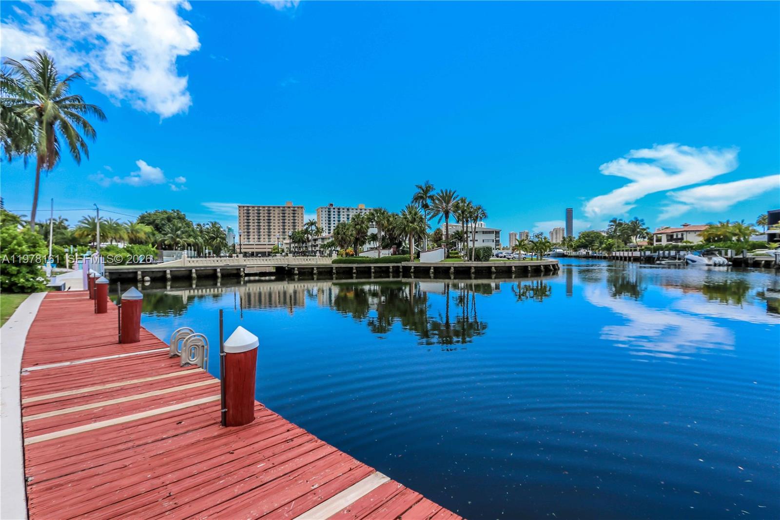 580 Egret Dr #121 Hallandale Beach, FL 33009