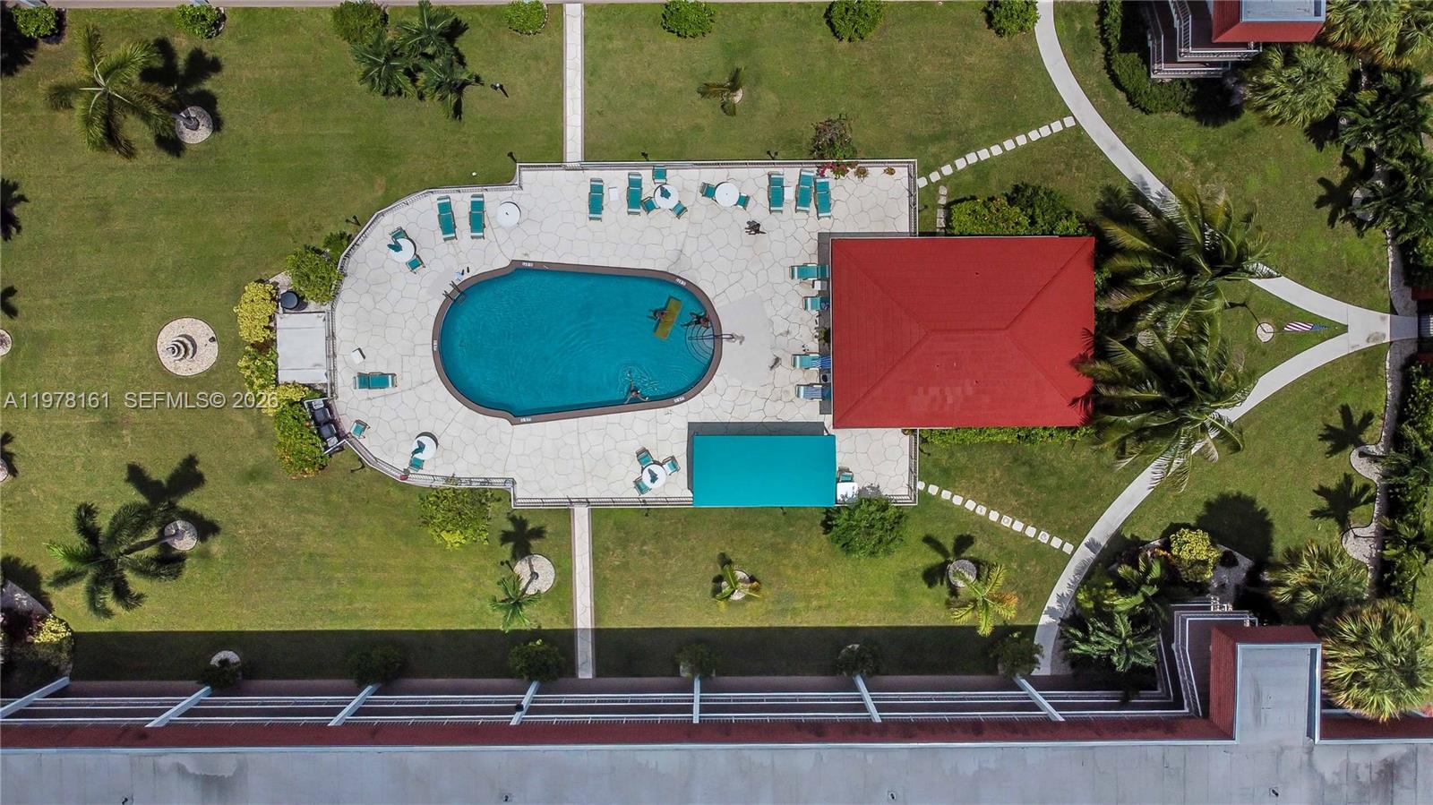 580 Egret Dr #121 Hallandale Beach, FL 33009