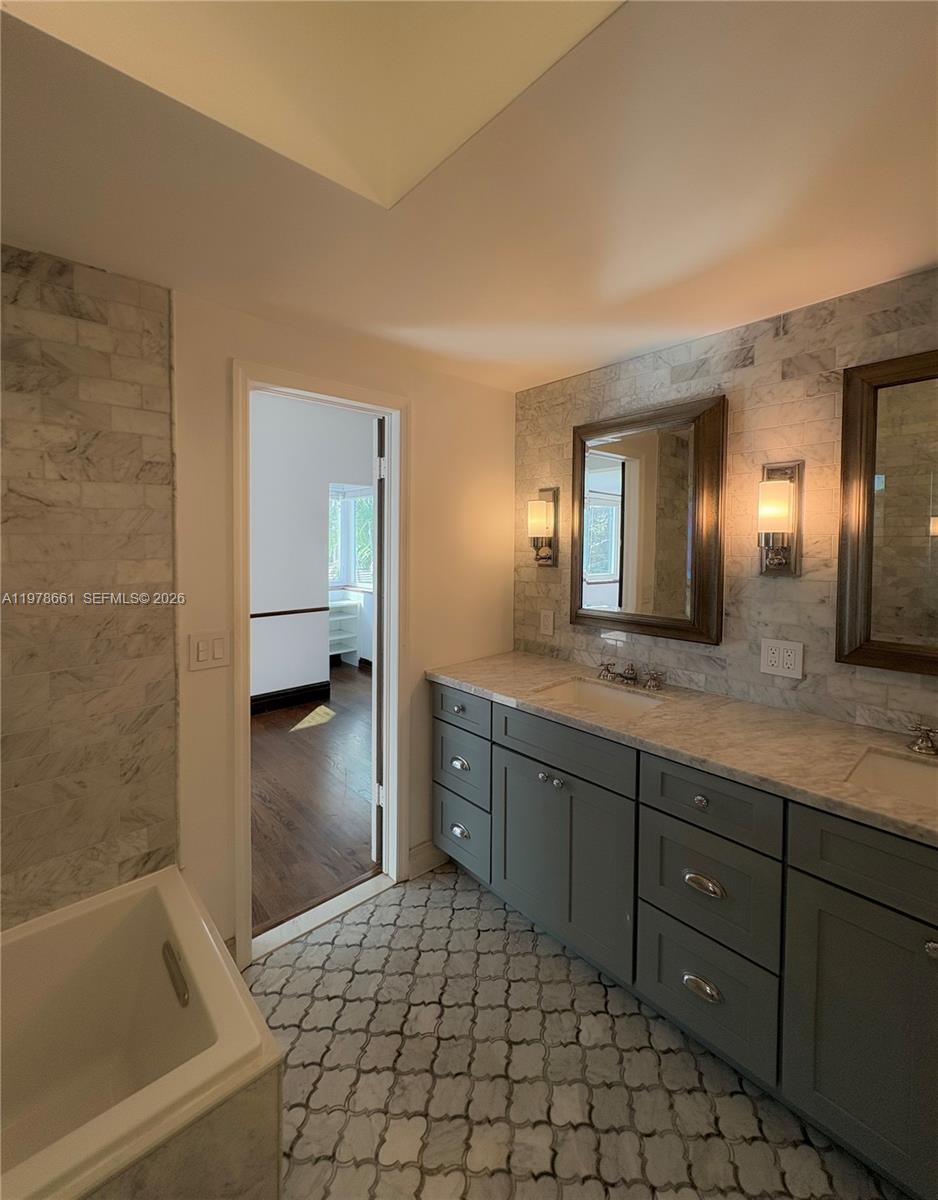 710 NE 72nd Ter Miami, FL 33138