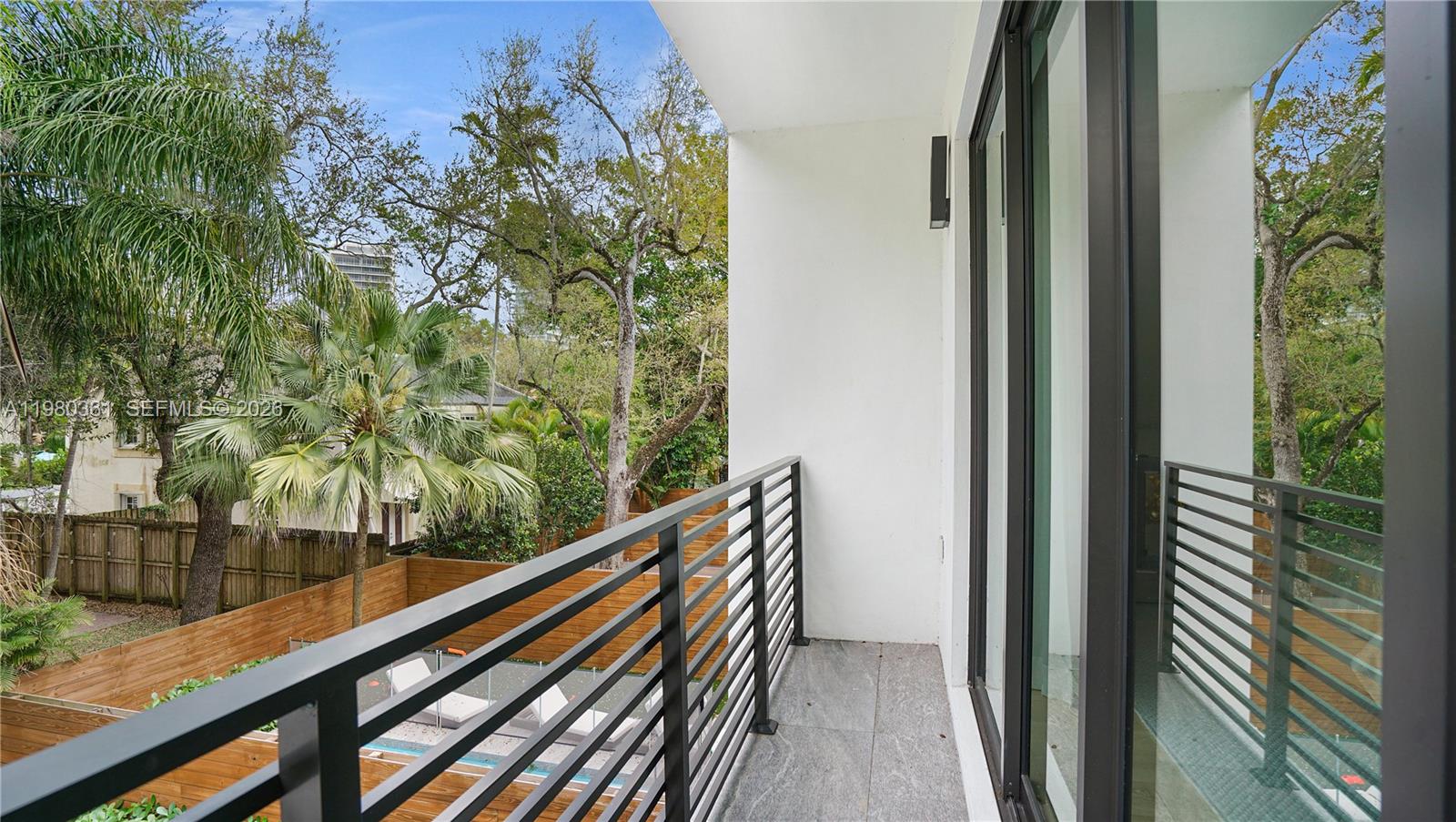 3075 Mary St Miami, FL 33133