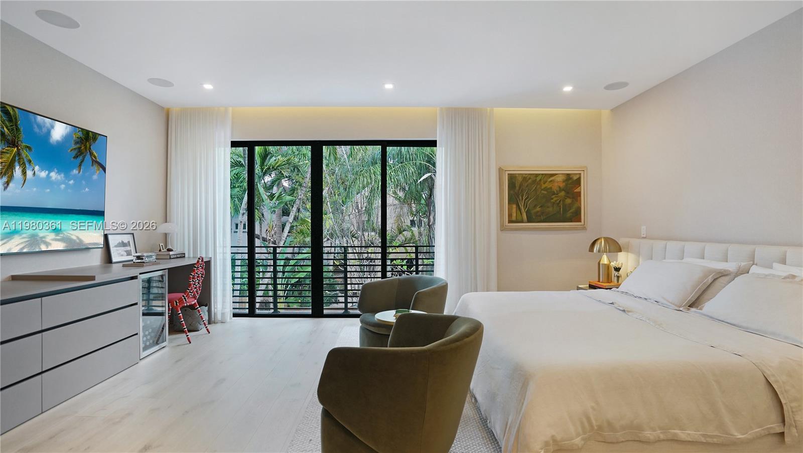 3075 Mary St Miami, FL 33133