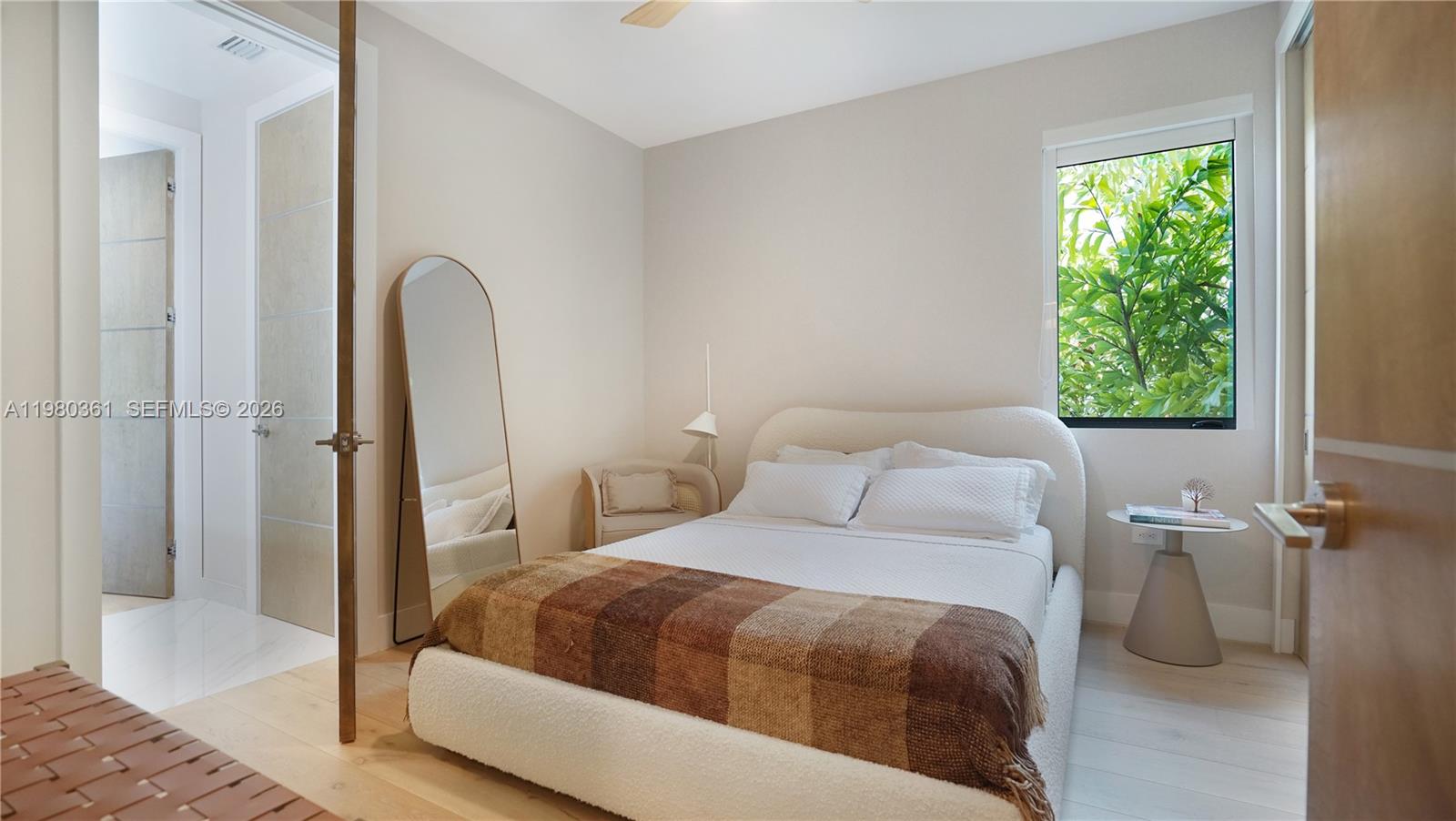 3075 Mary St Miami, FL 33133