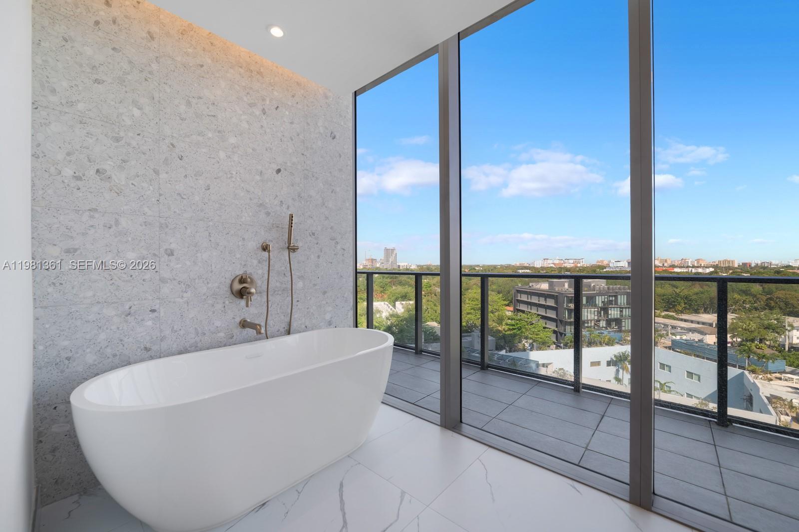 2678 Tigertail Ave #802 Coconut Grove, FL 33133