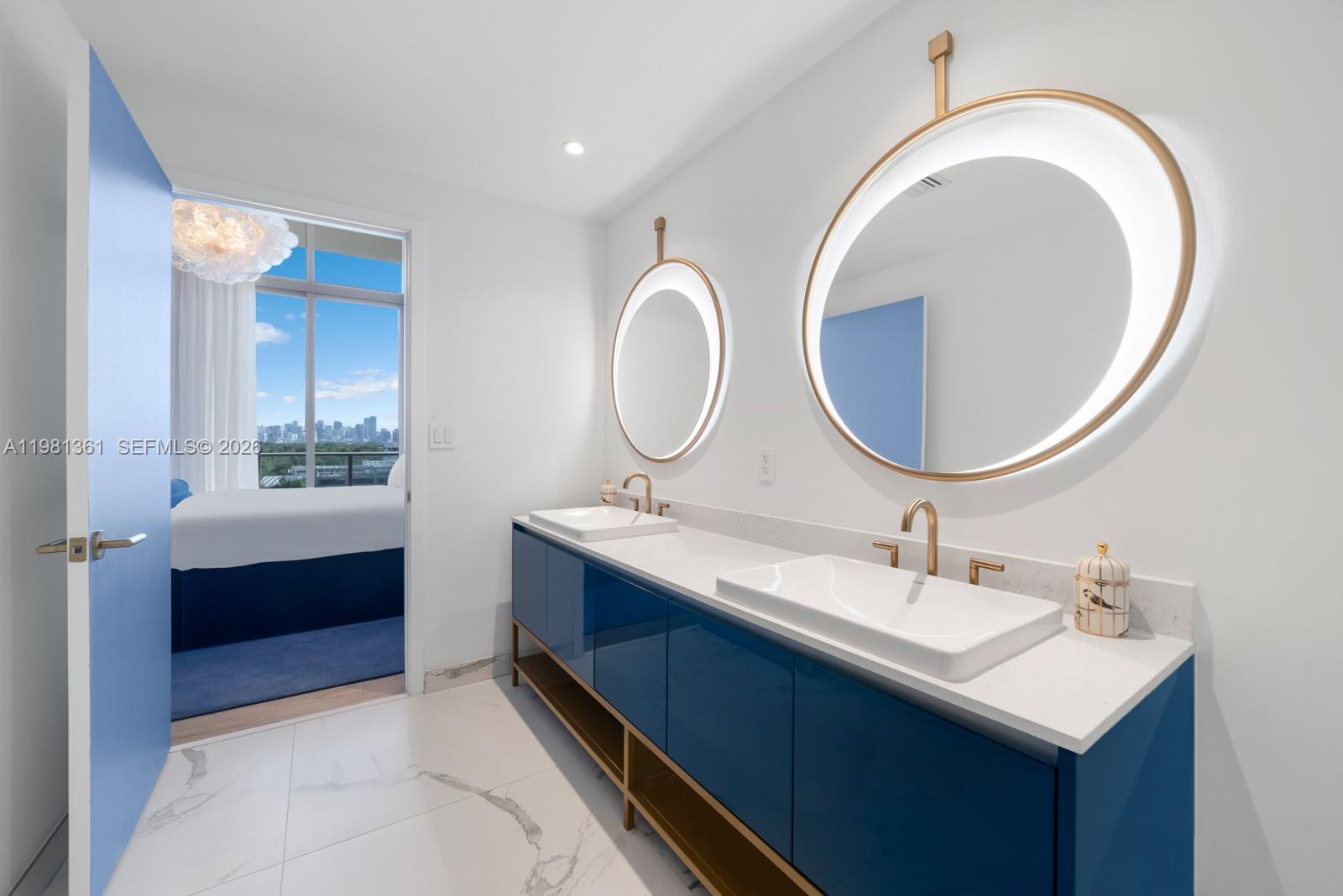 2678 Tigertail Ave #802 Coconut Grove, FL 33133