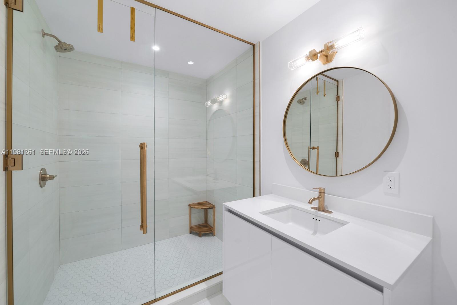 2678 Tigertail Ave #802 Coconut Grove, FL 33133