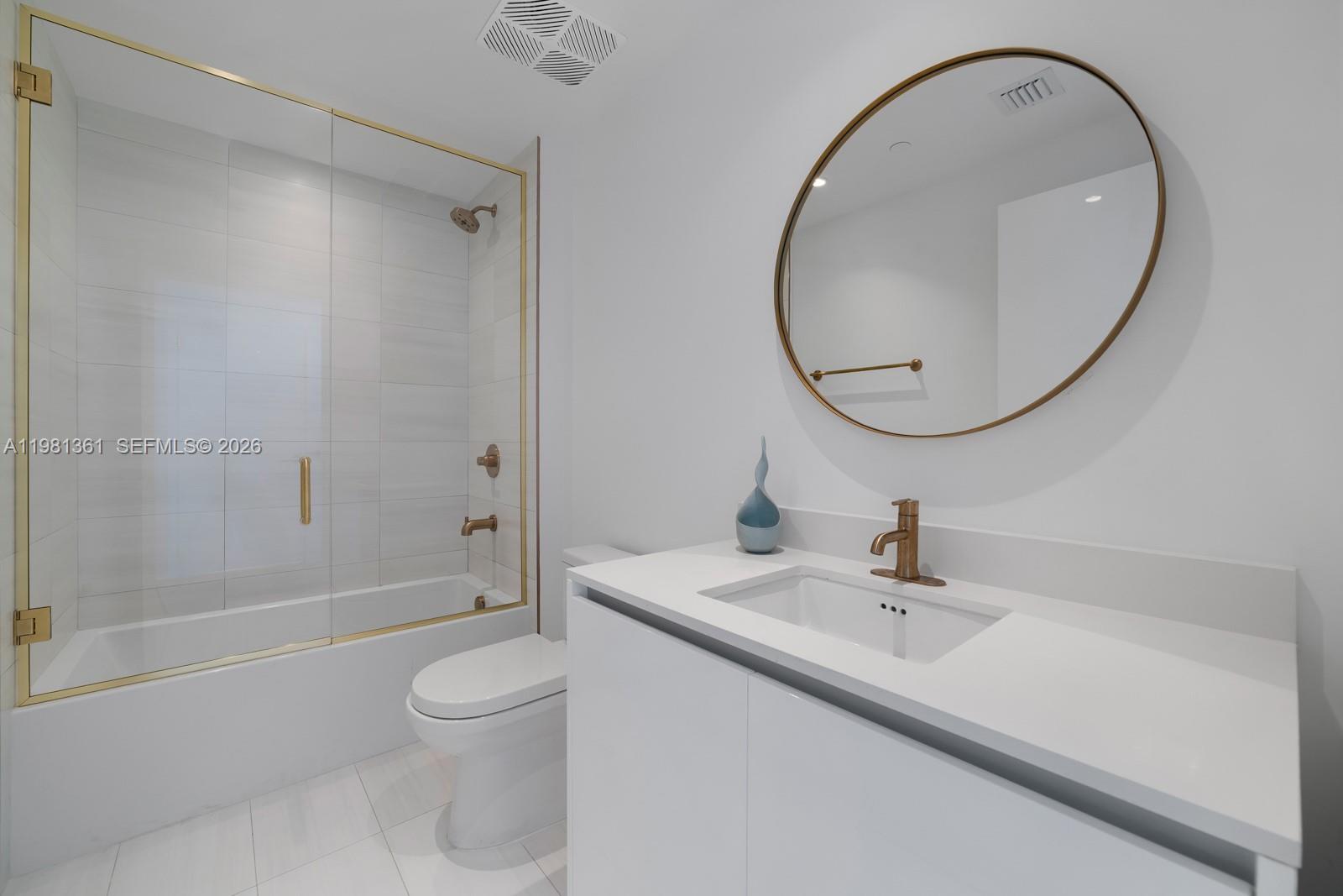 2678 Tigertail Ave #802 Coconut Grove, FL 33133