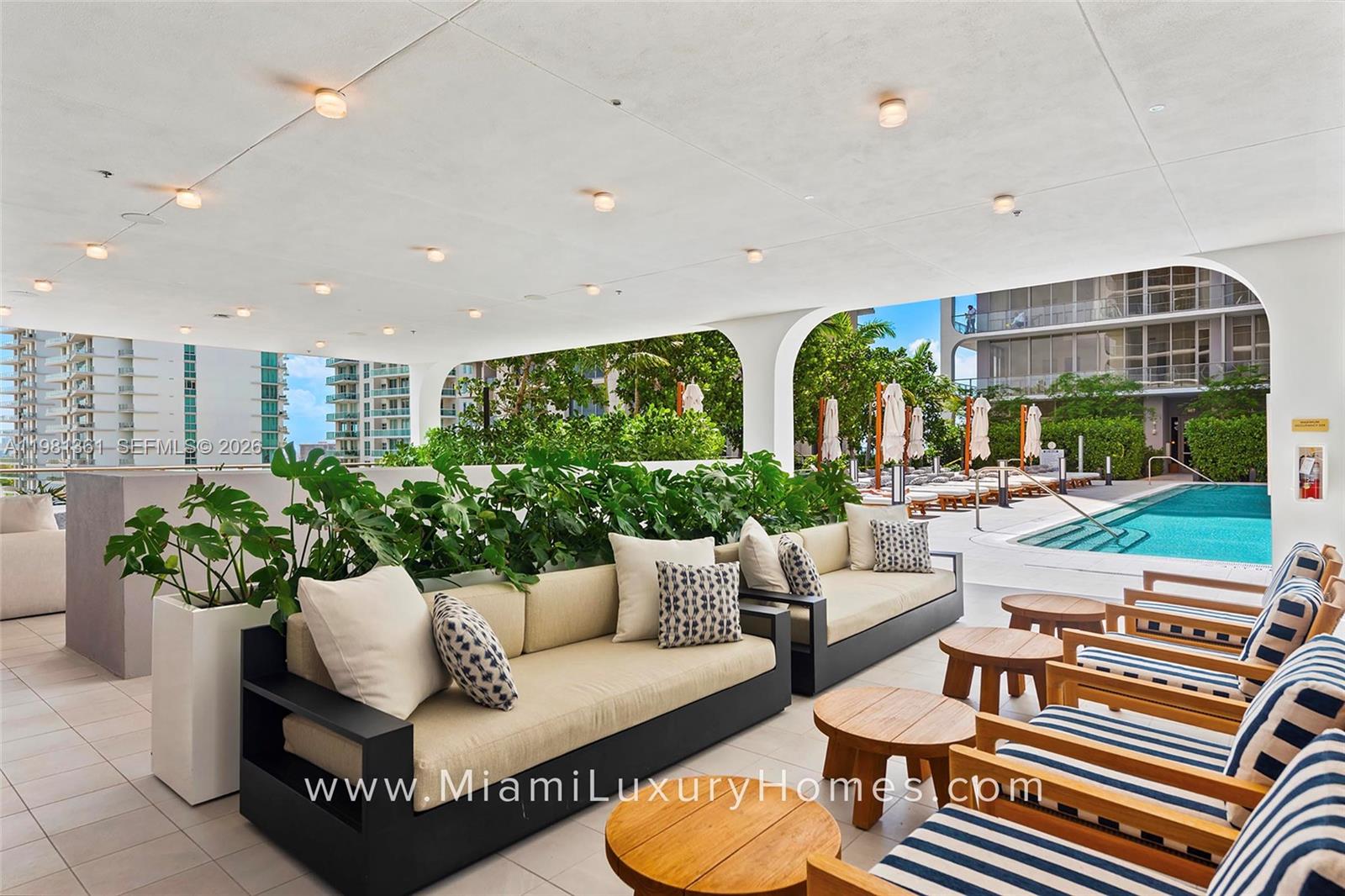 2678 Tigertail Ave #802 Coconut Grove, FL 33133